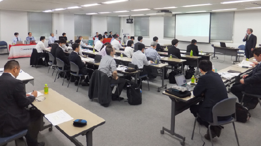 会場の様子（開講あいさつ）